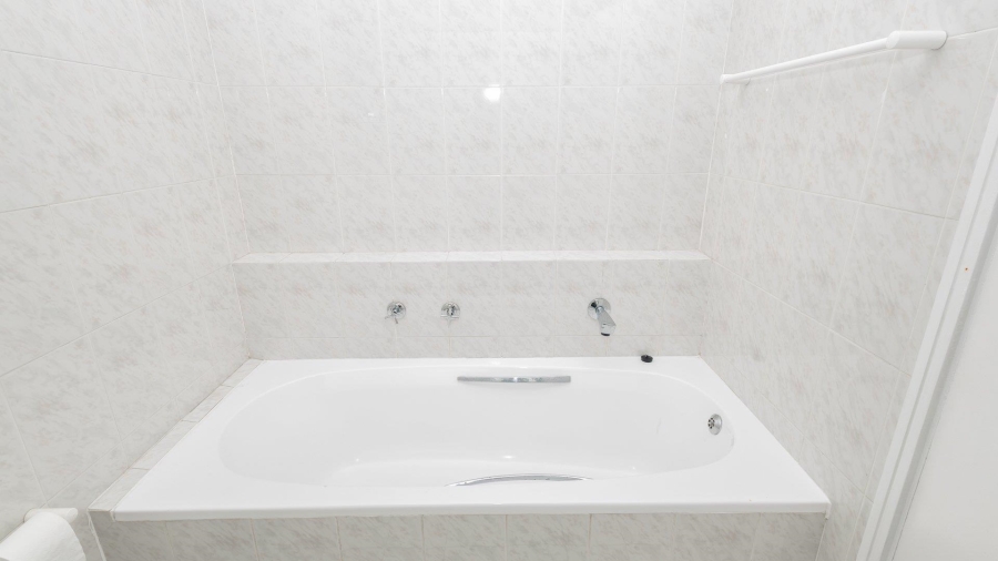 To Let 3 Bedroom Property for Rent in Table View Western Cape